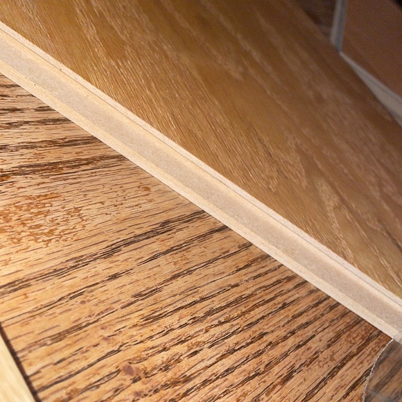 Set of four corner mount floating wall shelves - Picture 5 of 14